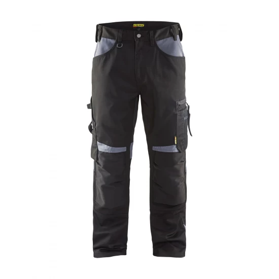 Blåkläder 1556 Werkbroek zonder spijkerzakken. Comfortabele en slijtvaste werkbroek. Bestel voordelig bij Verfpoint.nl, gratis verzending!